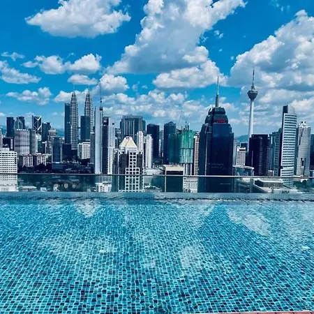 6 Pax Regalia Suite & Residences - Infinity Pool With Kl City View